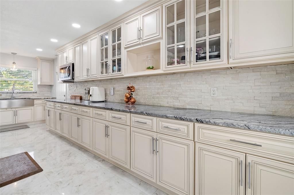 For Sale: $550,000 (4 beds, 2 baths, 1802 Square Feet)