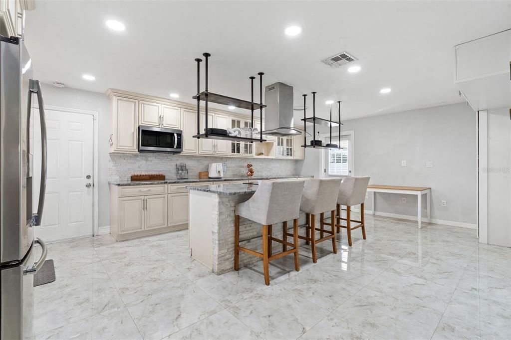 For Sale: $550,000 (4 beds, 2 baths, 1802 Square Feet)