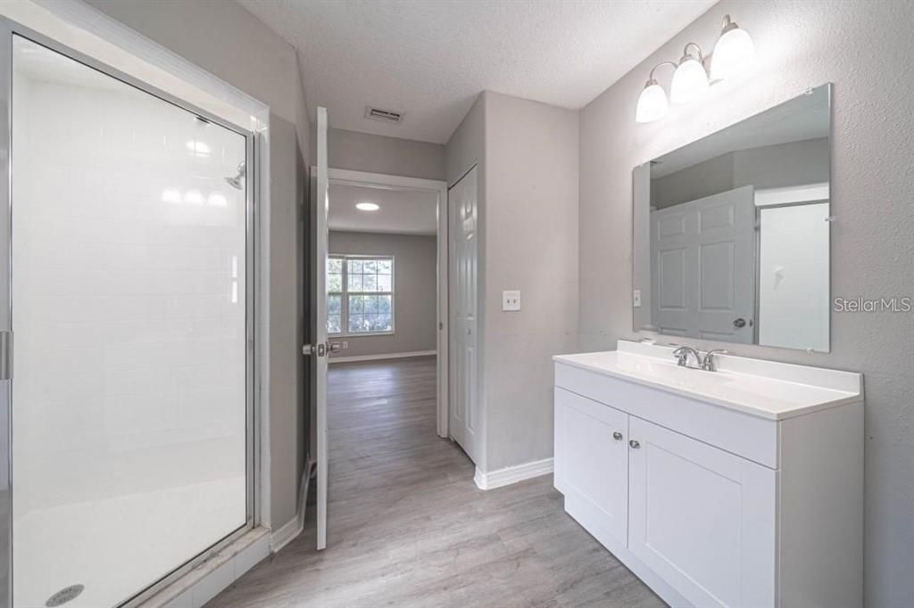 出租: $2,600 (4 贝兹, 2 浴室, 1606 平方英尺)