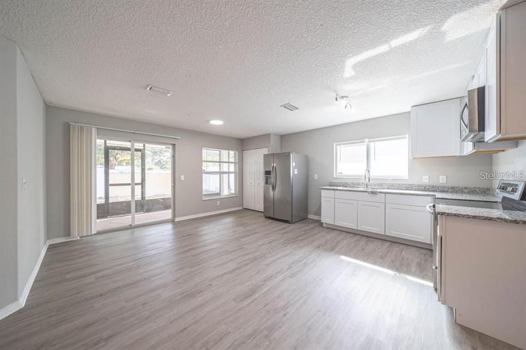 出租: $2,600 (4 贝兹, 2 浴室, 1606 平方英尺)