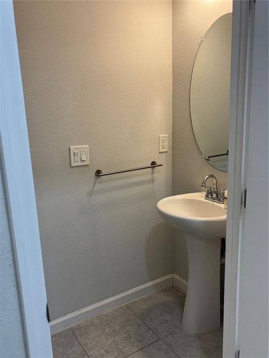 For Rent: $2,300 (3 beds, 2 baths, 1679 Square Feet)