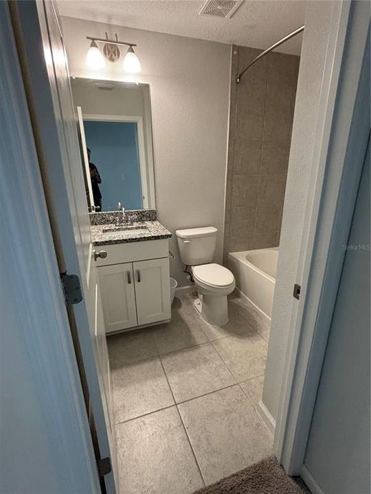 For Rent: $2,300 (3 beds, 2 baths, 1679 Square Feet)