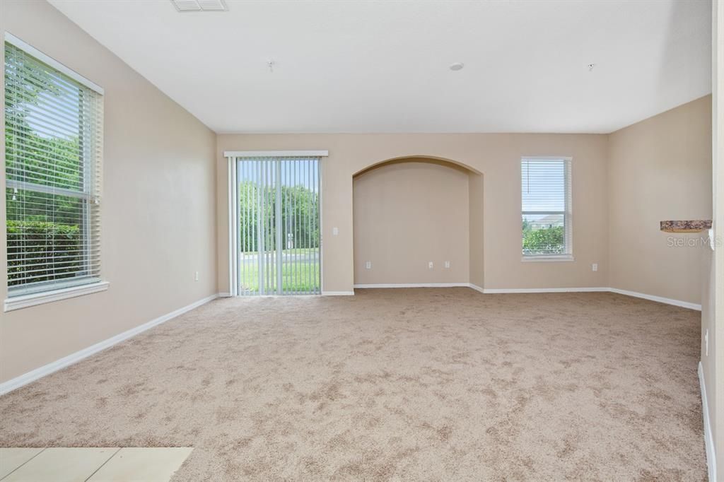 En Venta: $350,000 (3 camas, 2 baños, 1699 Pies cuadrados)