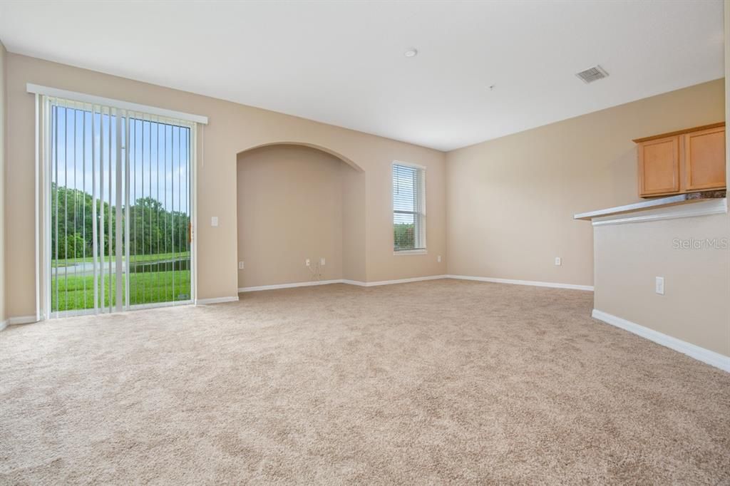 En Venta: $350,000 (3 camas, 2 baños, 1699 Pies cuadrados)