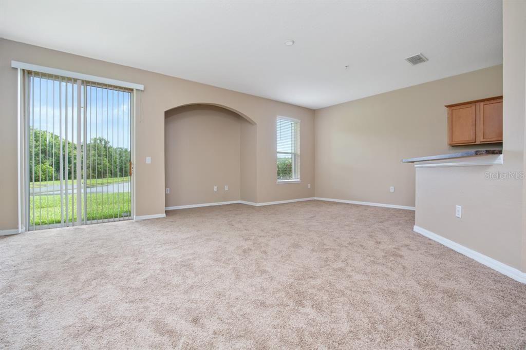 En Venta: $350,000 (3 camas, 2 baños, 1699 Pies cuadrados)