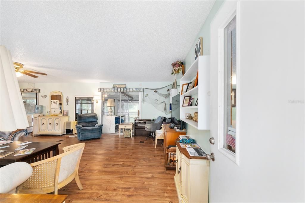 На продажу: $297,000 (2 спален, 2 ванн, 1516 Квадратных фут)