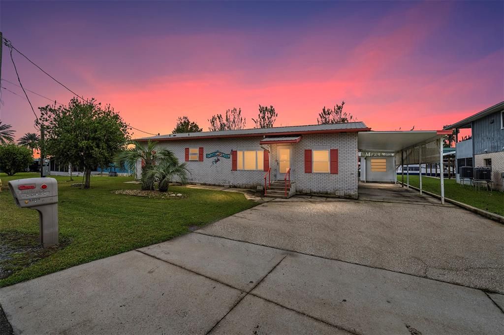 На продажу: $297,000 (2 спален, 2 ванн, 1516 Квадратных фут)