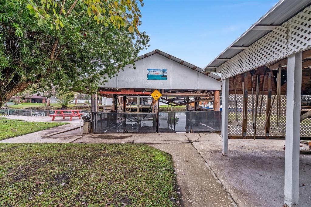 На продажу: $297,000 (2 спален, 2 ванн, 1516 Квадратных фут)