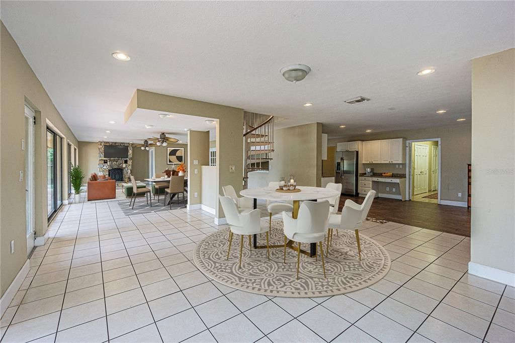 待售: $1,695,000 (5 贝兹, 3 浴室, 4142 平方英尺)