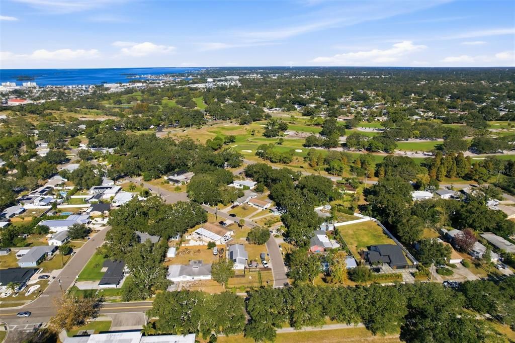 На продажу: $330,000 (2 спален, 1 ванн, 864 Квадратных фут)