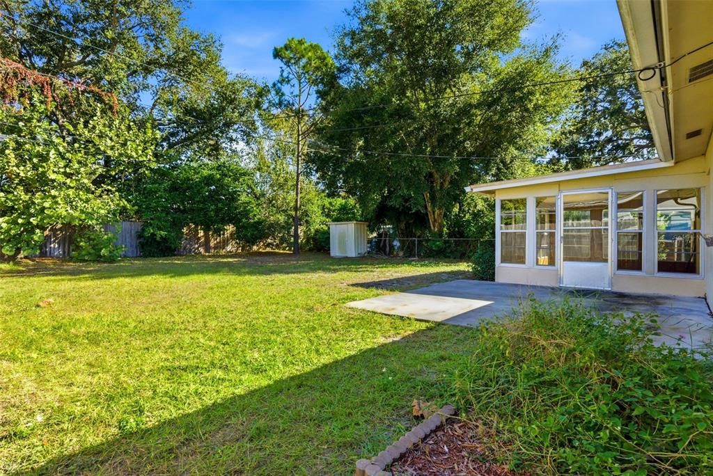 На продажу: $330,000 (2 спален, 1 ванн, 864 Квадратных фут)