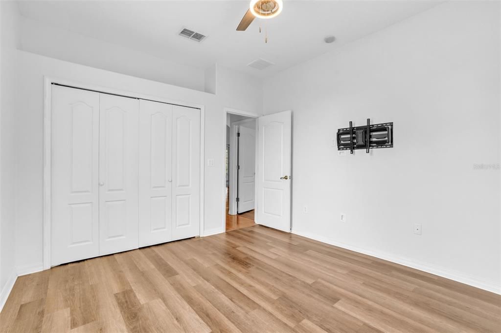 En Venta: $550,000 (4 camas, 2 baños, 2196 Pies cuadrados)