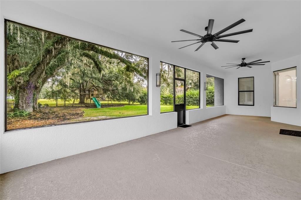 En Venta: $550,000 (4 camas, 2 baños, 2196 Pies cuadrados)