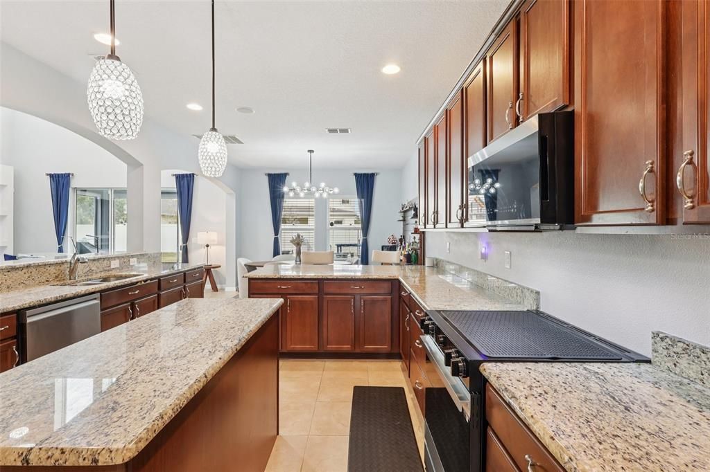 For Sale: $700,000 (4 beds, 3 baths, 3805 Square Feet)