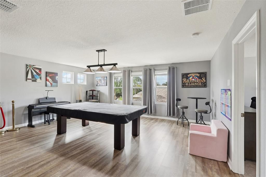 For Sale: $700,000 (4 beds, 3 baths, 3805 Square Feet)