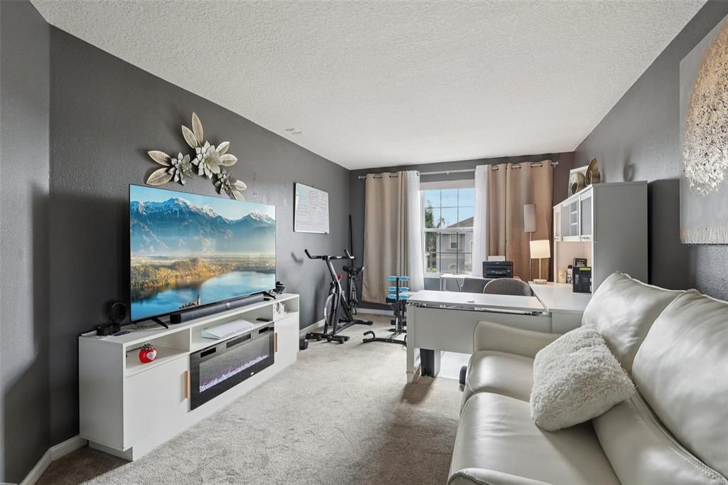 For Sale: $700,000 (4 beds, 3 baths, 3805 Square Feet)