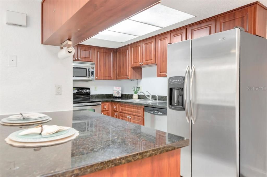 En Venta: $179,900 (2 camas, 2 baños, 834 Pies cuadrados)