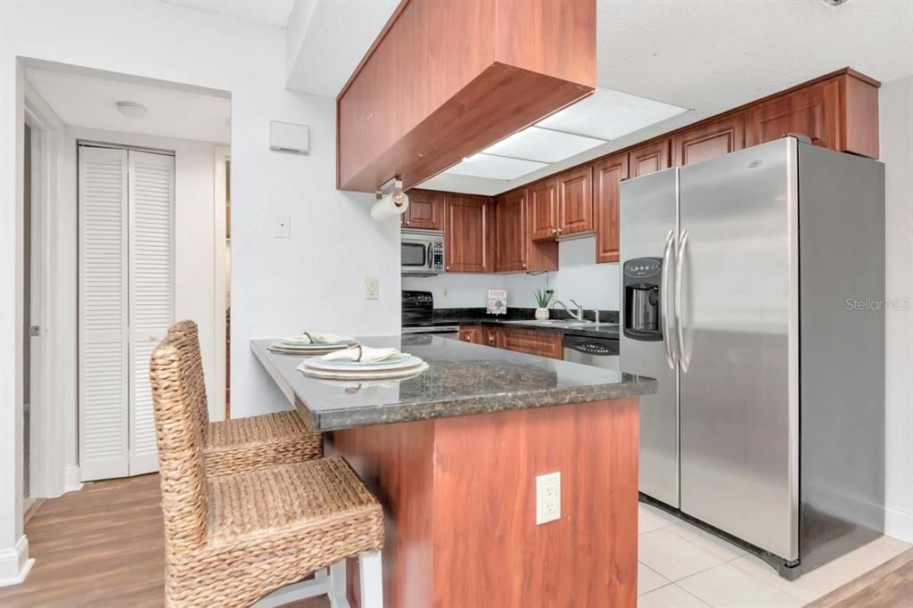 En Venta: $179,900 (2 camas, 2 baños, 834 Pies cuadrados)