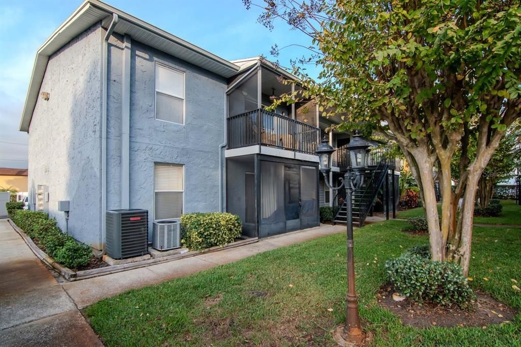 En Venta: $179,900 (2 camas, 2 baños, 834 Pies cuadrados)