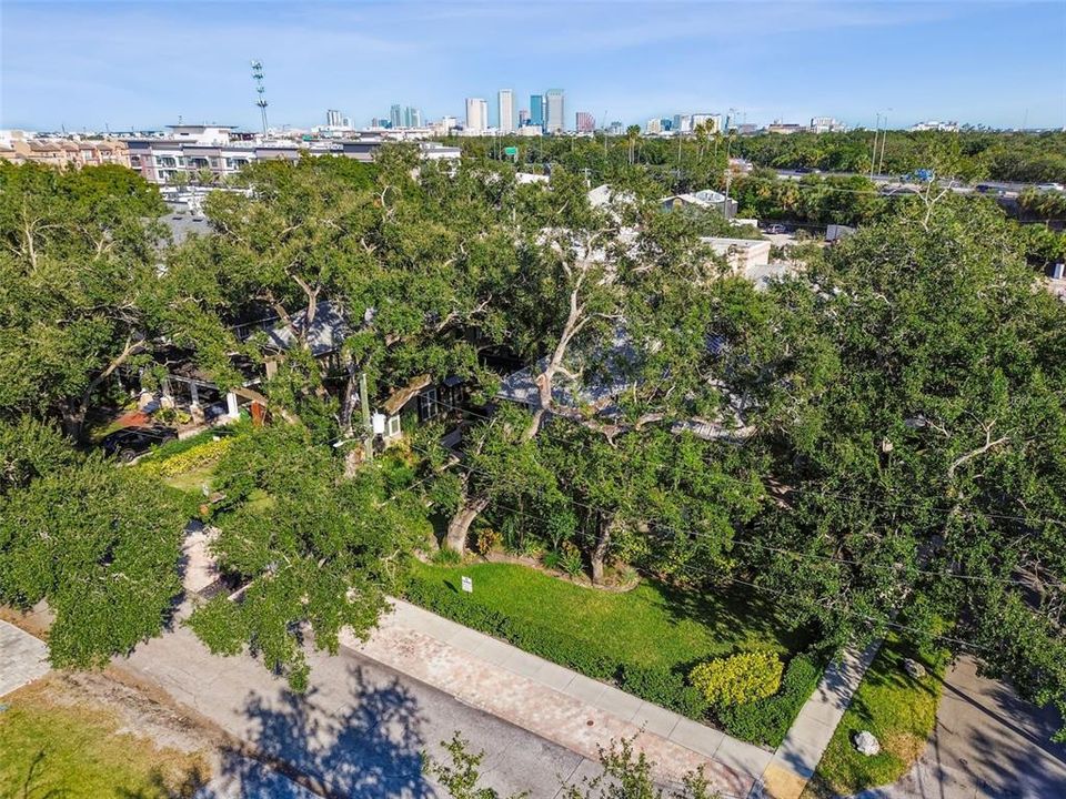 For Sale: $989,000 (3 beds, 2 baths, 2098 Square Feet)