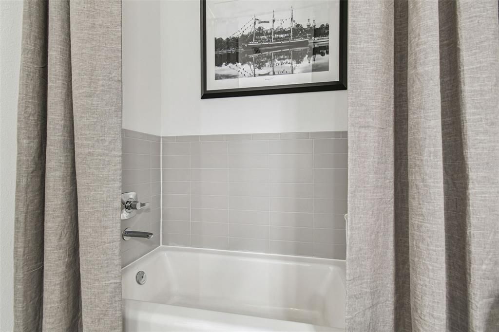 For Sale: $989,000 (3 beds, 2 baths, 2098 Square Feet)