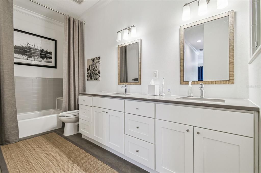 For Sale: $989,000 (3 beds, 2 baths, 2098 Square Feet)