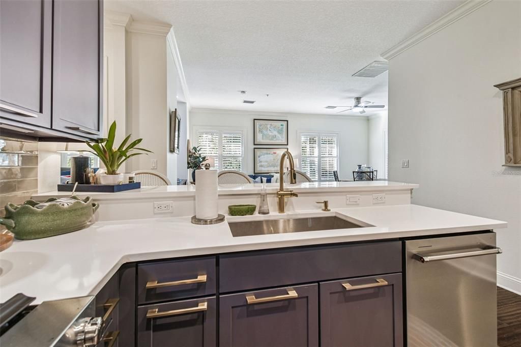 For Sale: $989,000 (3 beds, 2 baths, 2098 Square Feet)