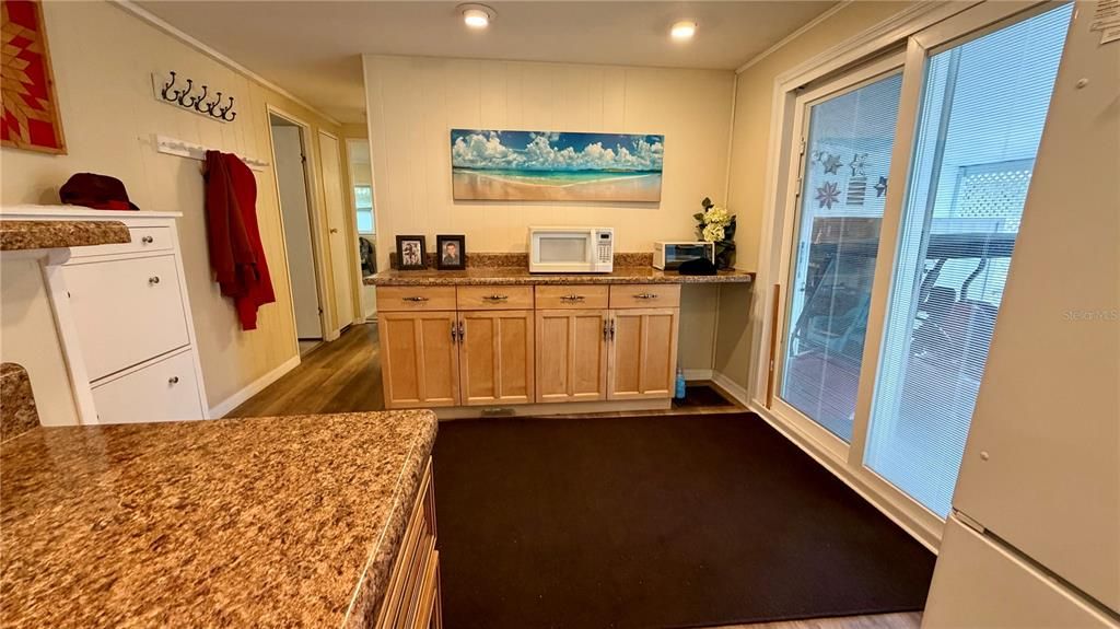 For Sale: $139,900 (2 beds, 2 baths, 1152 Square Feet)