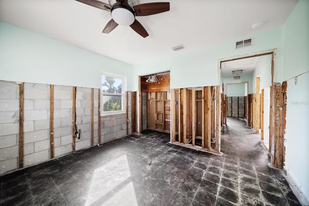 En Venta: $650,000 (3 camas, 2 baños, 1942 Pies cuadrados)