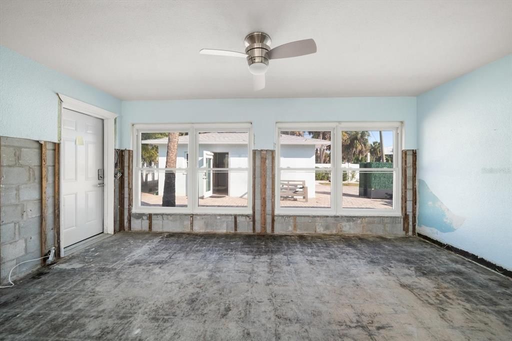 En Venta: $650,000 (3 camas, 2 baños, 1942 Pies cuadrados)