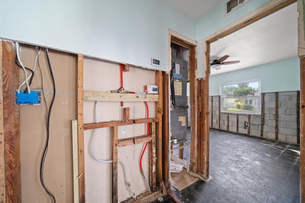 En Venta: $650,000 (3 camas, 2 baños, 1942 Pies cuadrados)