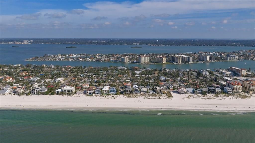 En Venta: $650,000 (3 camas, 2 baños, 1942 Pies cuadrados)