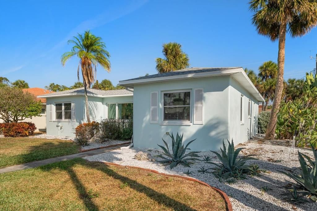 En Venta: $650,000 (3 camas, 2 baños, 1942 Pies cuadrados)