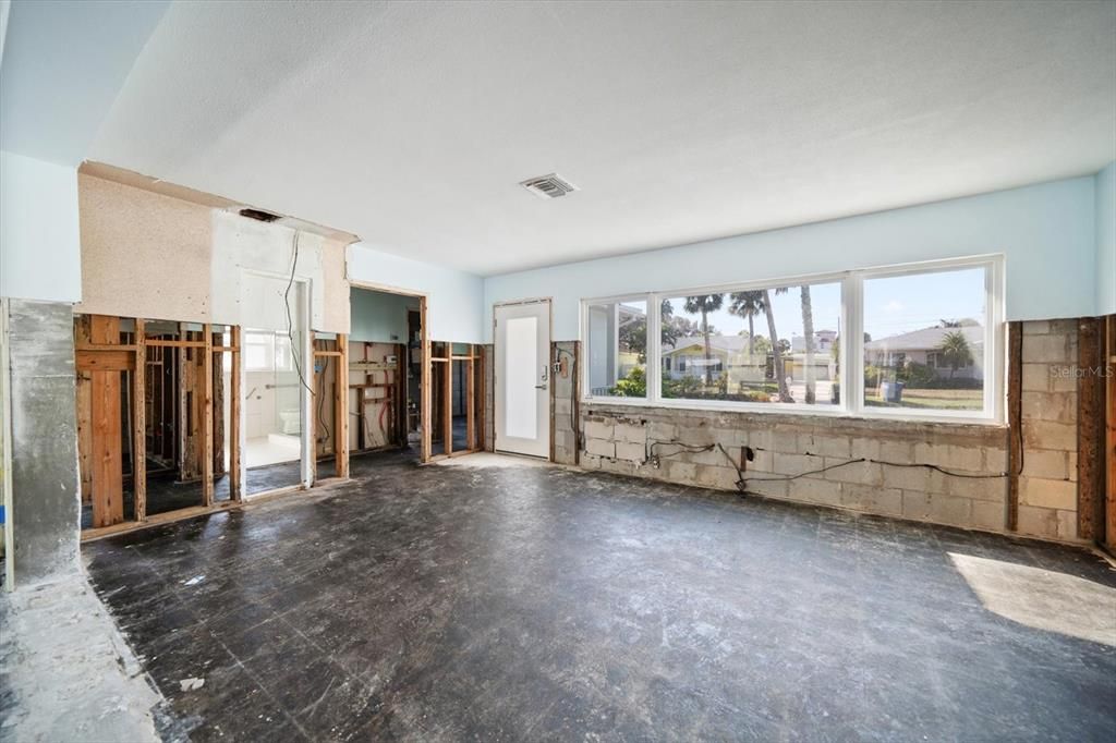 En Venta: $650,000 (3 camas, 2 baños, 1942 Pies cuadrados)