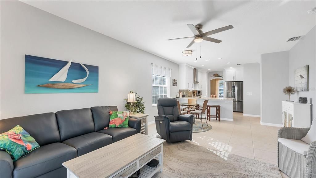 待售: $239,900 (2 贝兹, 2 浴室, 1188 平方英尺)