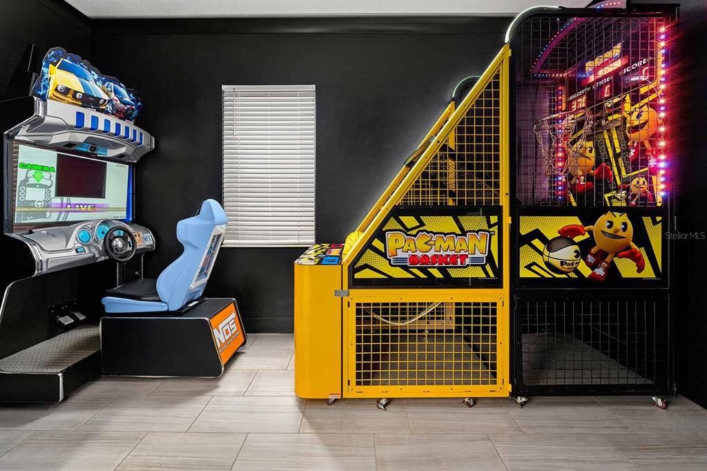 На продажу: $975,000 (11 спален, 11 ванн, 4887 Квадратных фут)