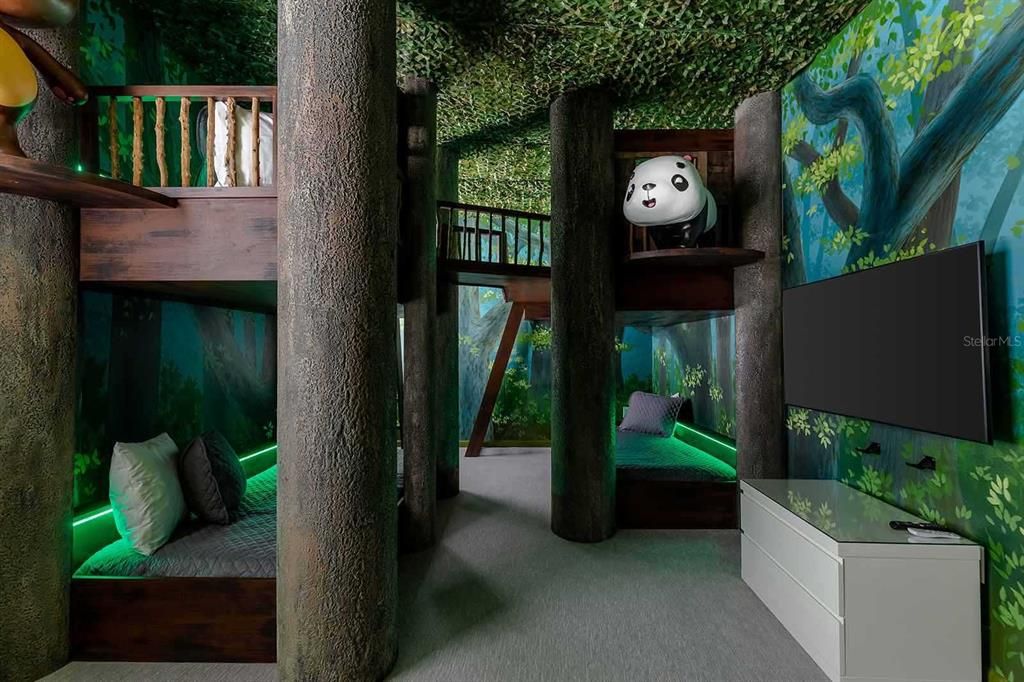 На продажу: $975,000 (11 спален, 11 ванн, 4887 Квадратных фут)