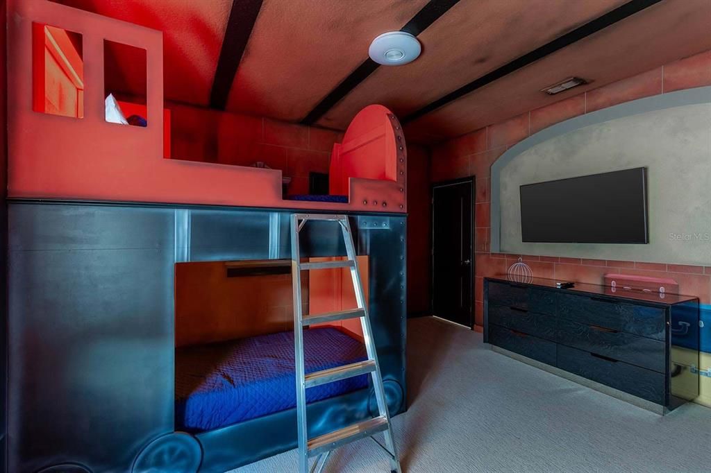 На продажу: $975,000 (11 спален, 11 ванн, 4887 Квадратных фут)