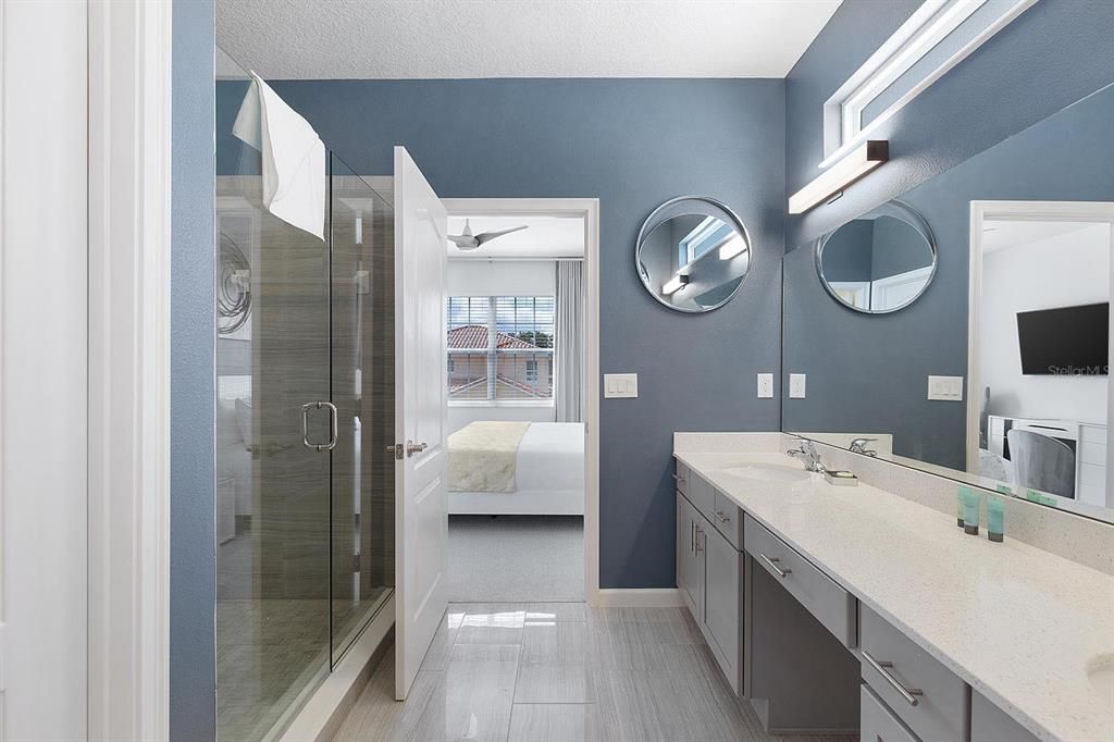 На продажу: $975,000 (11 спален, 11 ванн, 4887 Квадратных фут)