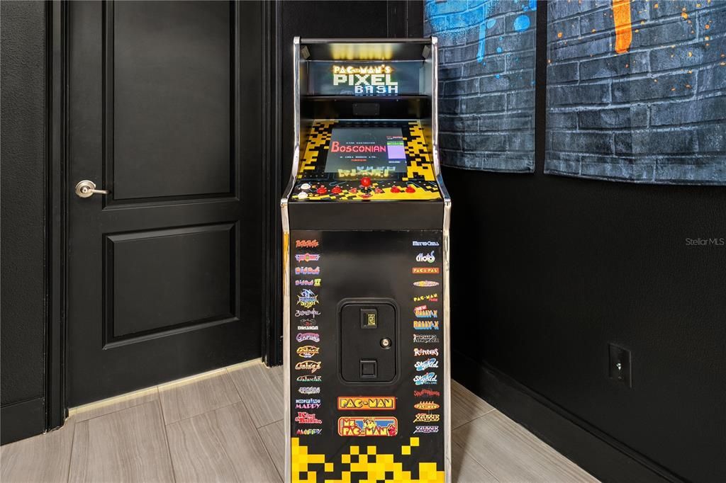 На продажу: $975,000 (11 спален, 11 ванн, 4887 Квадратных фут)