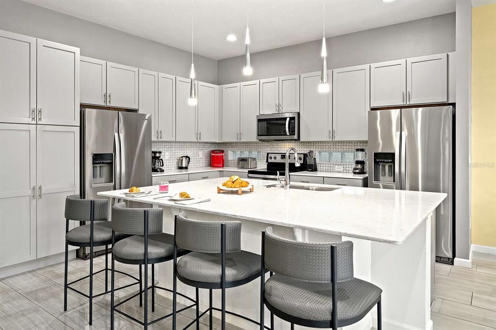 На продажу: $975,000 (11 спален, 11 ванн, 4887 Квадратных фут)