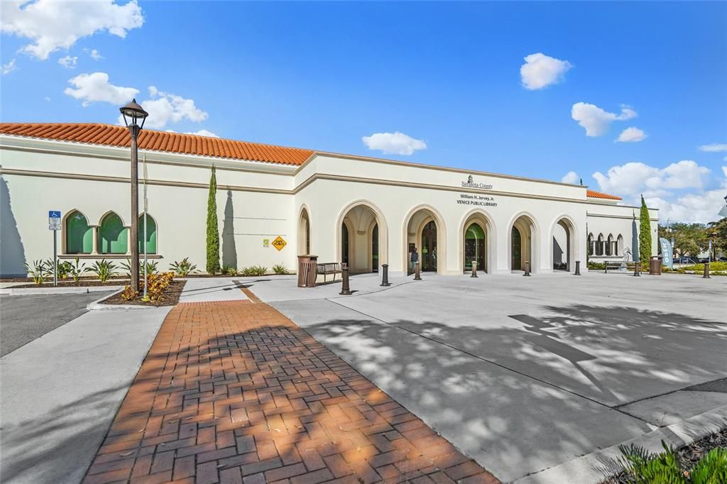 На продажу: $499,000 (2 спален, 2 ванн, 934 Квадратных фут)