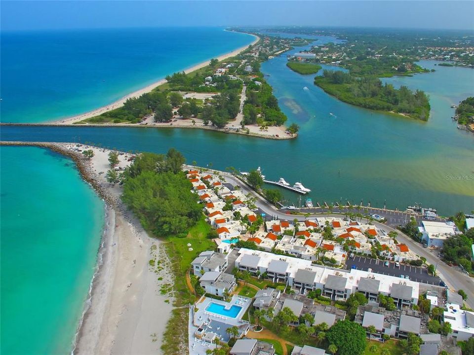 На продажу: $499,000 (2 спален, 2 ванн, 934 Квадратных фут)