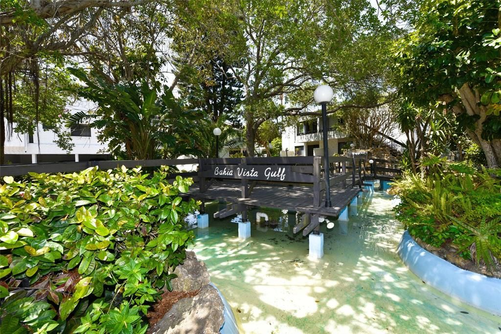 На продажу: $499,000 (2 спален, 2 ванн, 934 Квадратных фут)