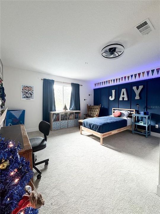 待售: $615,000 (4 贝兹, 2 浴室, 2900 平方英尺)