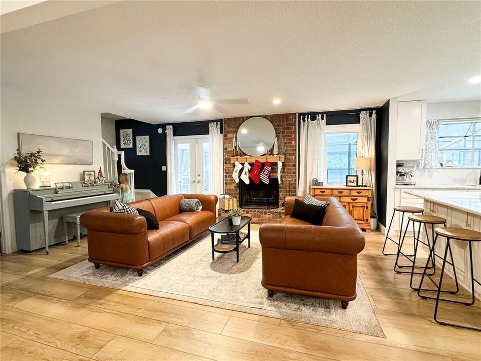 待售: $615,000 (4 贝兹, 2 浴室, 2900 平方英尺)