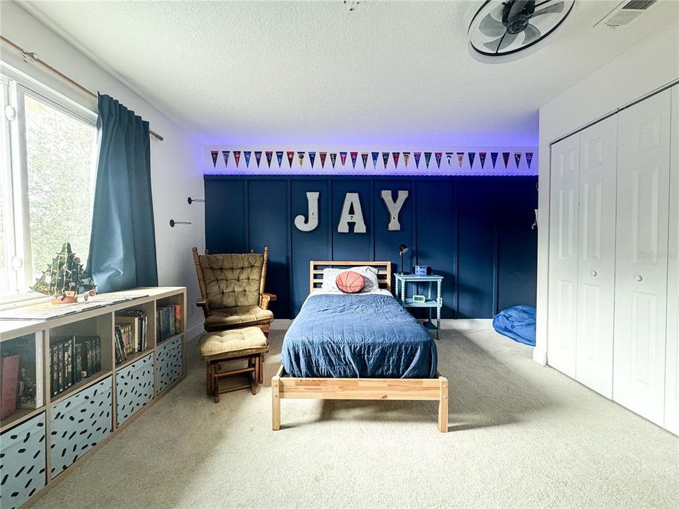 待售: $615,000 (4 贝兹, 2 浴室, 2900 平方英尺)