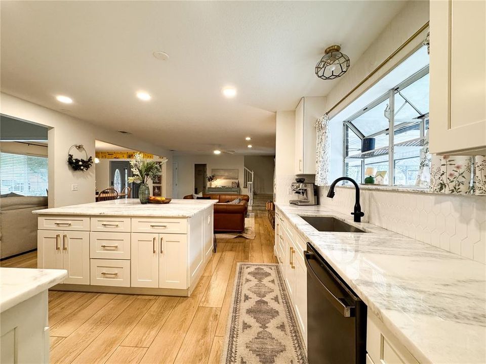 待售: $615,000 (4 贝兹, 2 浴室, 2900 平方英尺)