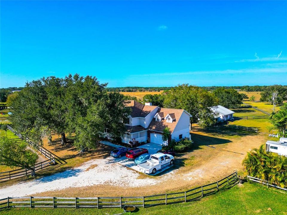 For Sale: $850,000 (3 beds, 3 baths, 2634 Square Feet)