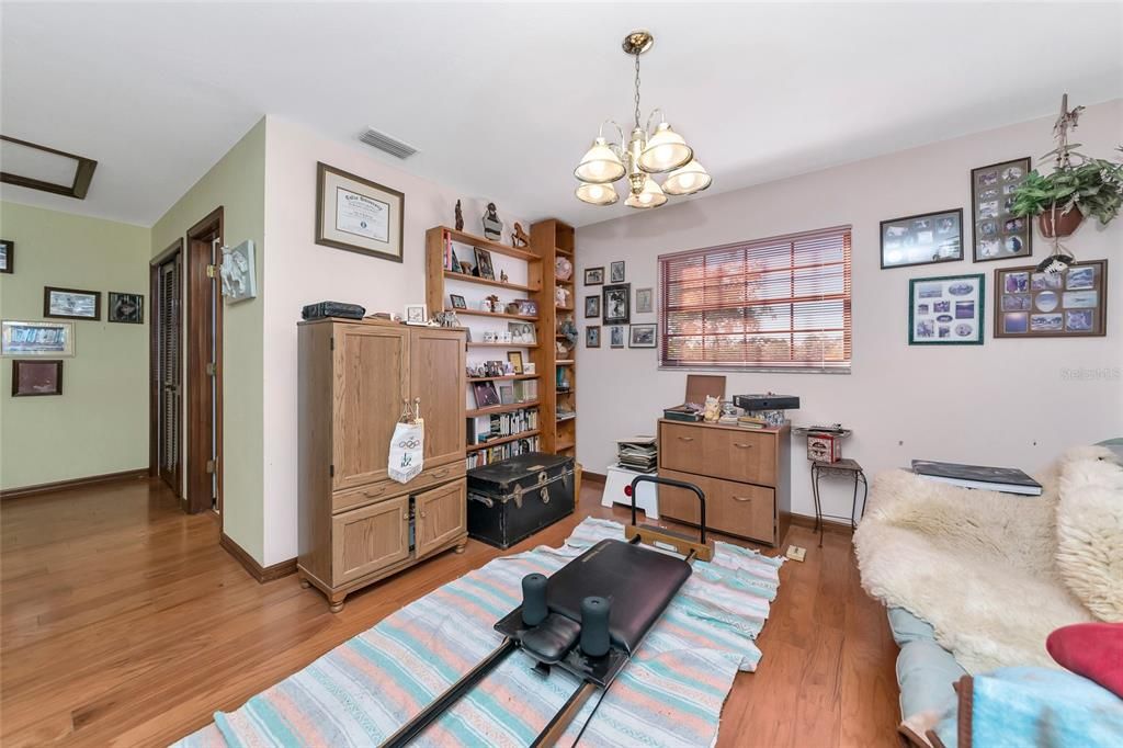 For Sale: $850,000 (3 beds, 3 baths, 2634 Square Feet)